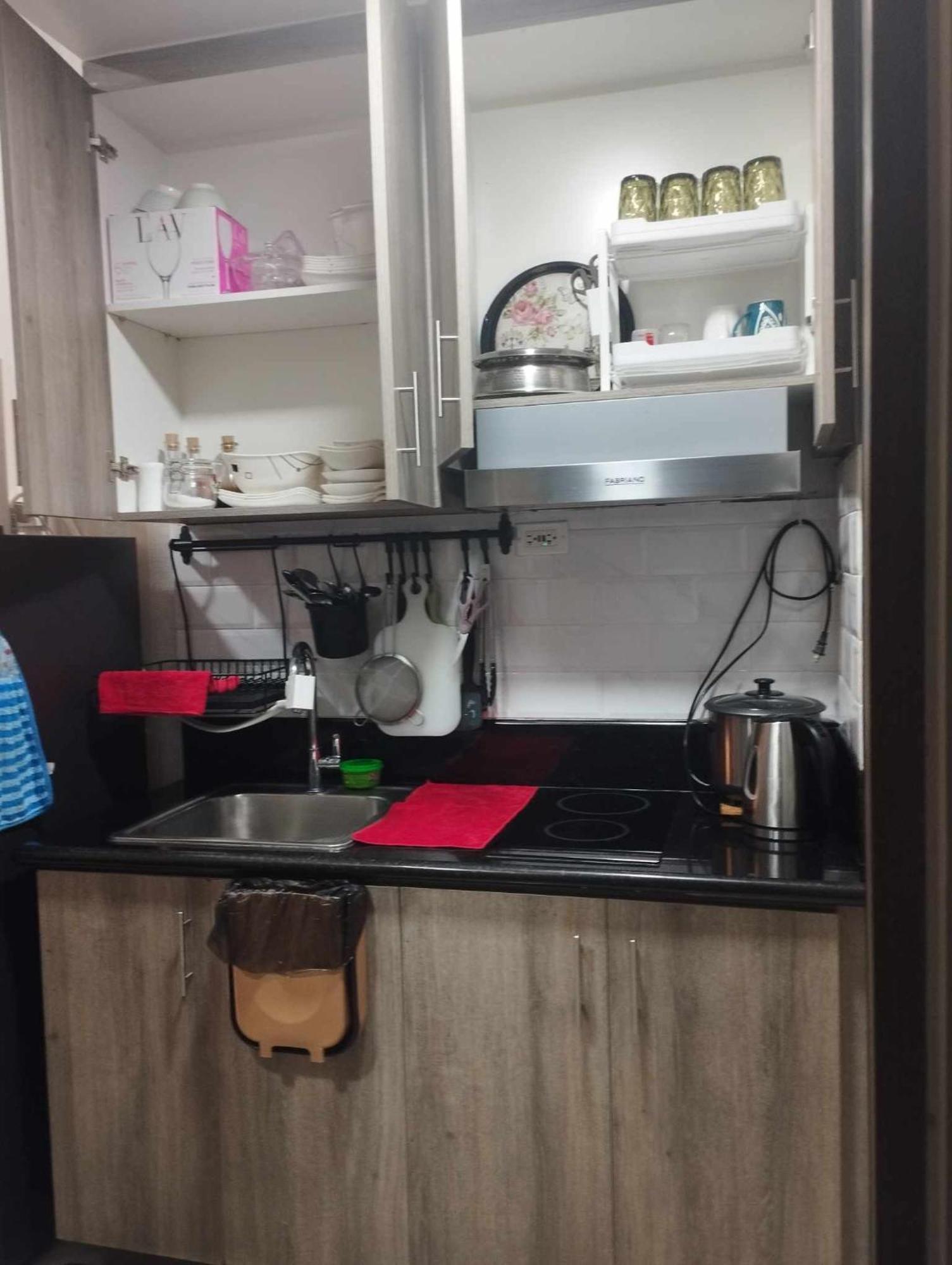 Schoenes Apartment Mit Pool-Nutzung Manila Ngoại thất bức ảnh
